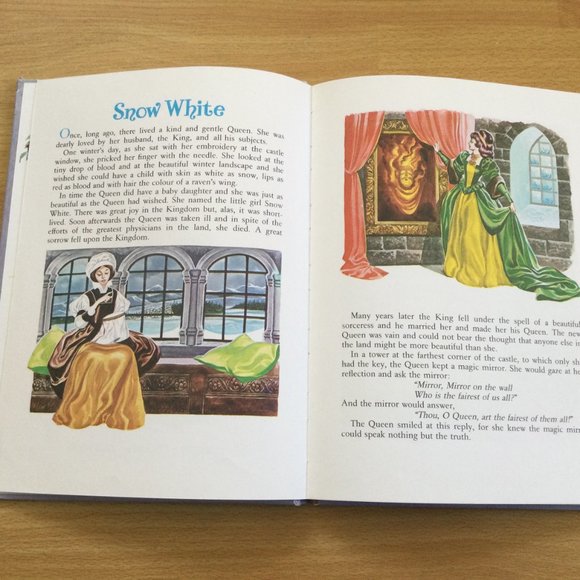 Vintage Snow White and Little Red Riding Hood 1973 Book - Picture 5 of 10